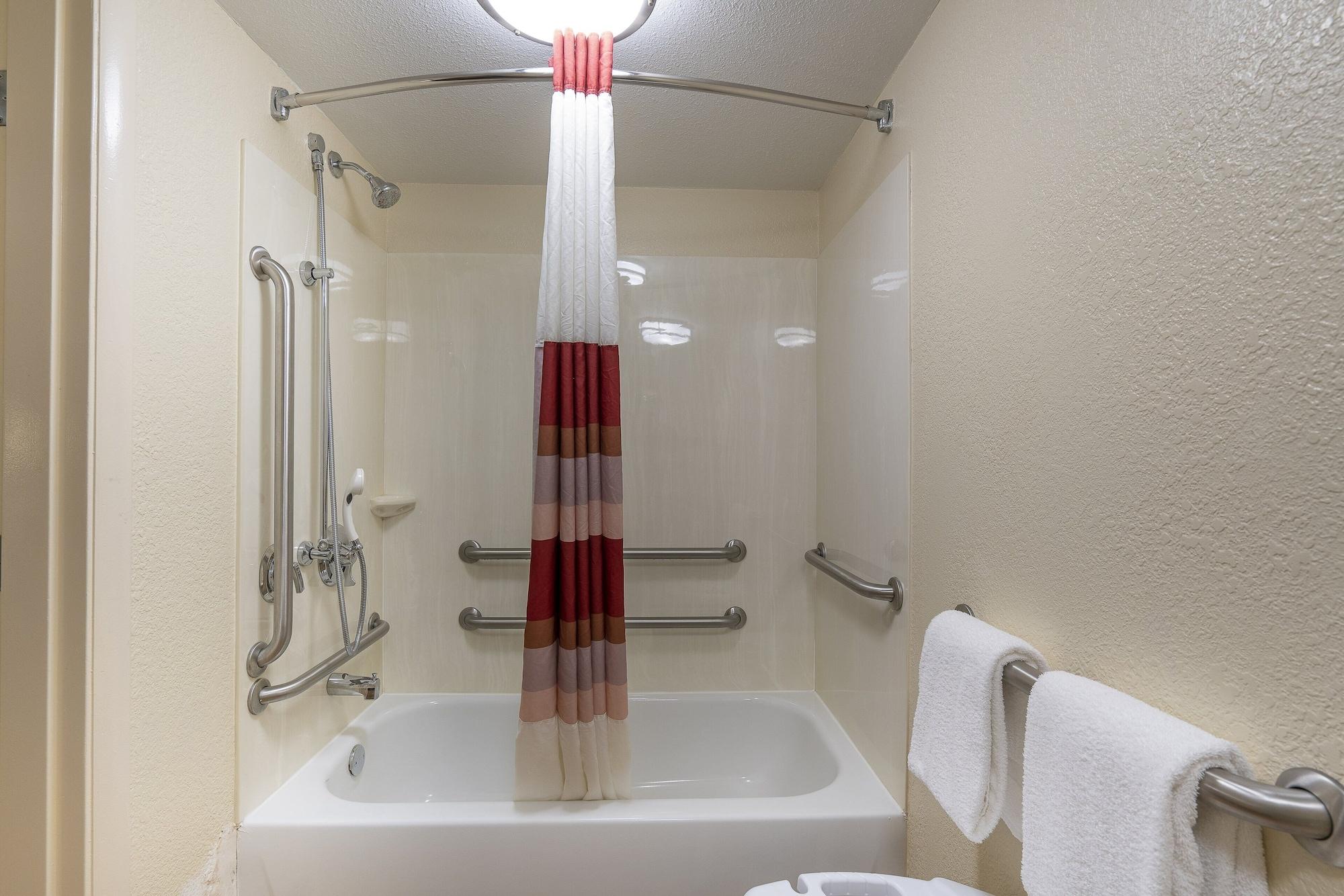 Red Roof Inn Plus+ Nashville North Гудлетсвилл Экстерьер фото