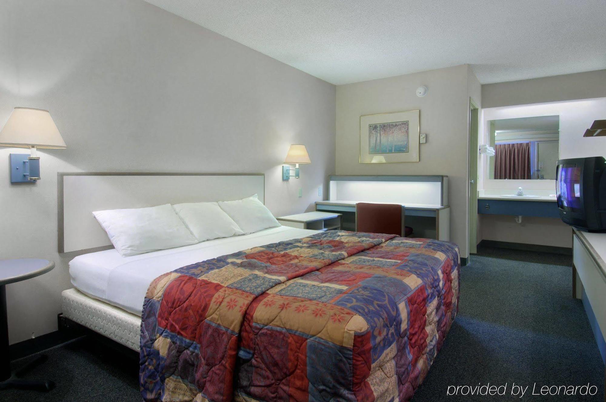 Red Roof Inn Plus+ Nashville North Гудлетсвилл Экстерьер фото